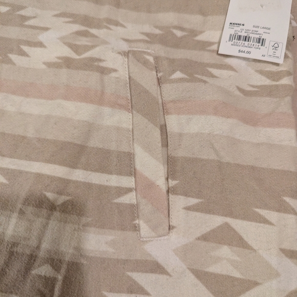 Sonoma 3/4 zip pull over flannel Aztec print large - Picture 5 of 11